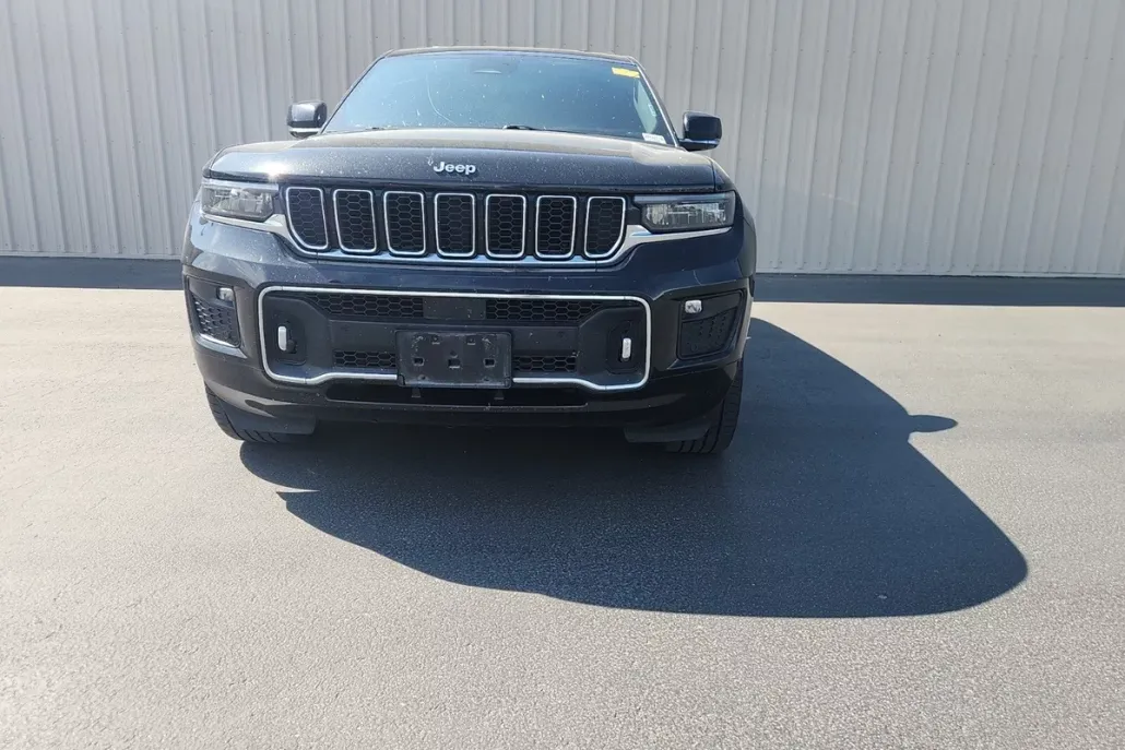 2022 Jeep Grand Cherokee Overland photo 1