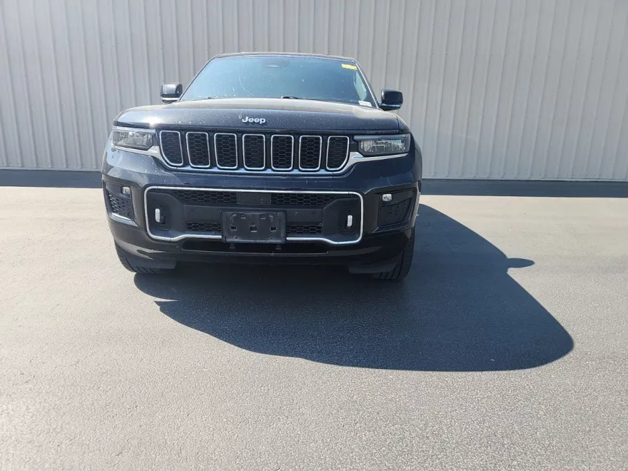 2022 Jeep Grand Cherokee Overland photo 1