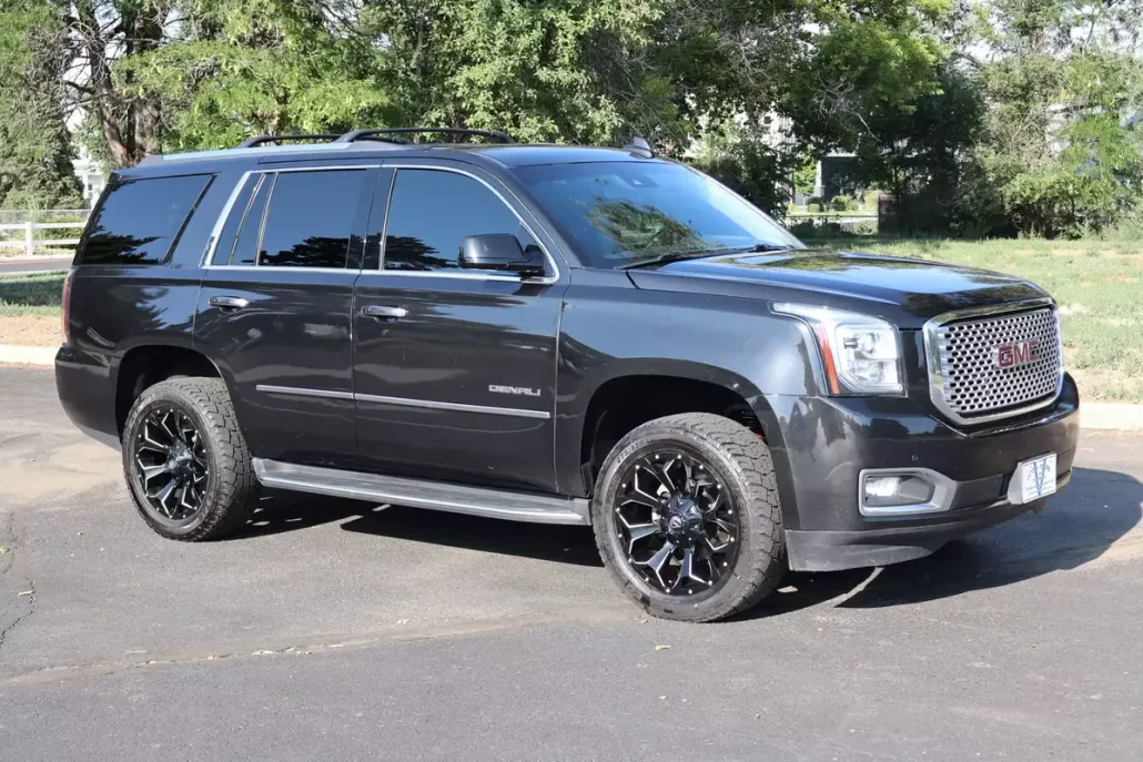 2017 Gmc Yukon Denali photo 1