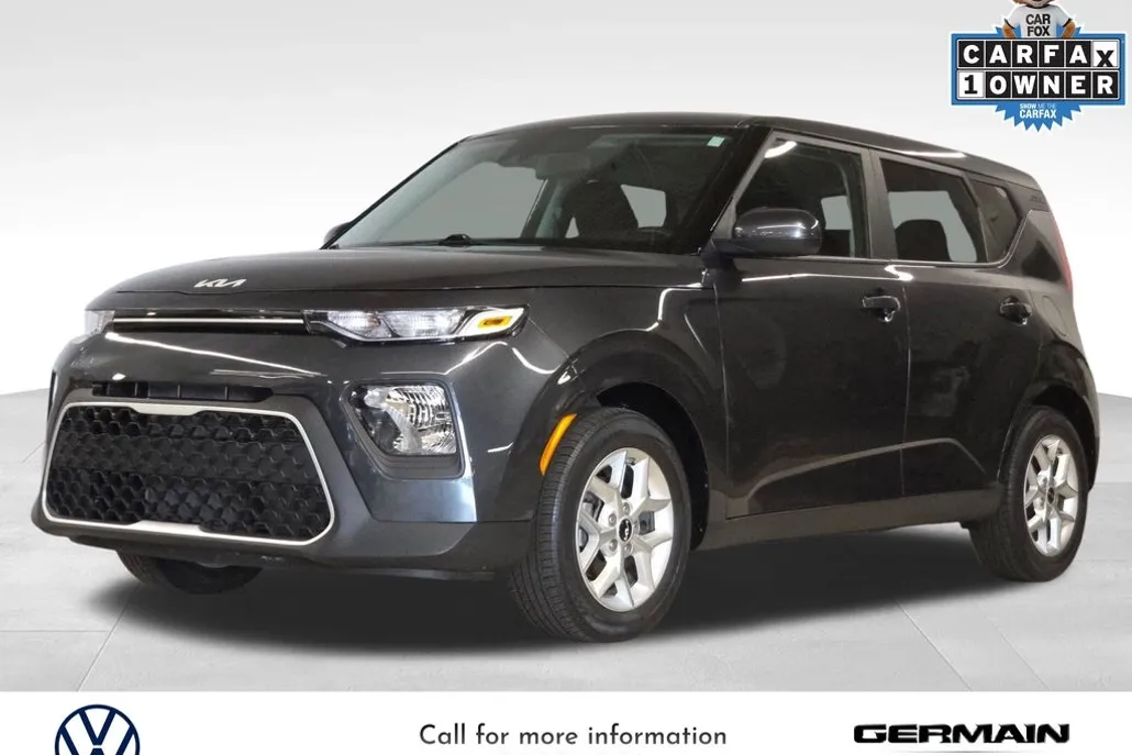 2022 Kia Soul LX photo 1