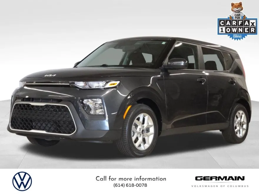 2022 Kia Soul LX photo 1