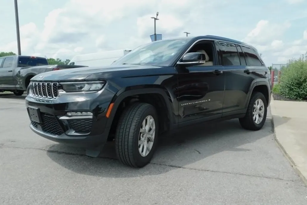 2023 Jeep Grand Cherokee Limited photo 1