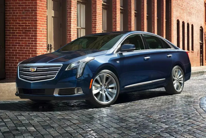 2018 Cadillac XTS Luxury photo 1