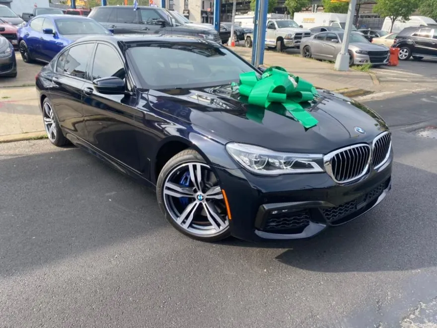 2018 Bmw 750i / B7 photo 1