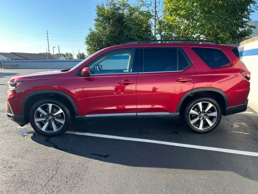 2024 Honda Pilot Elite photo 1