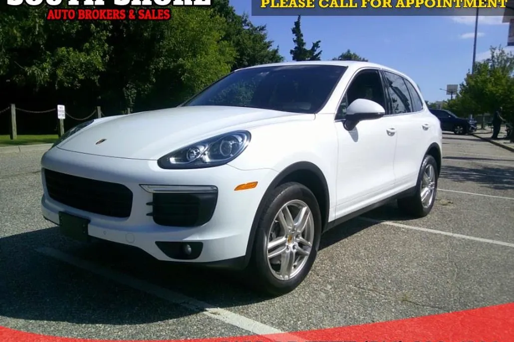 2016 Porsche Cayenne photo 1
