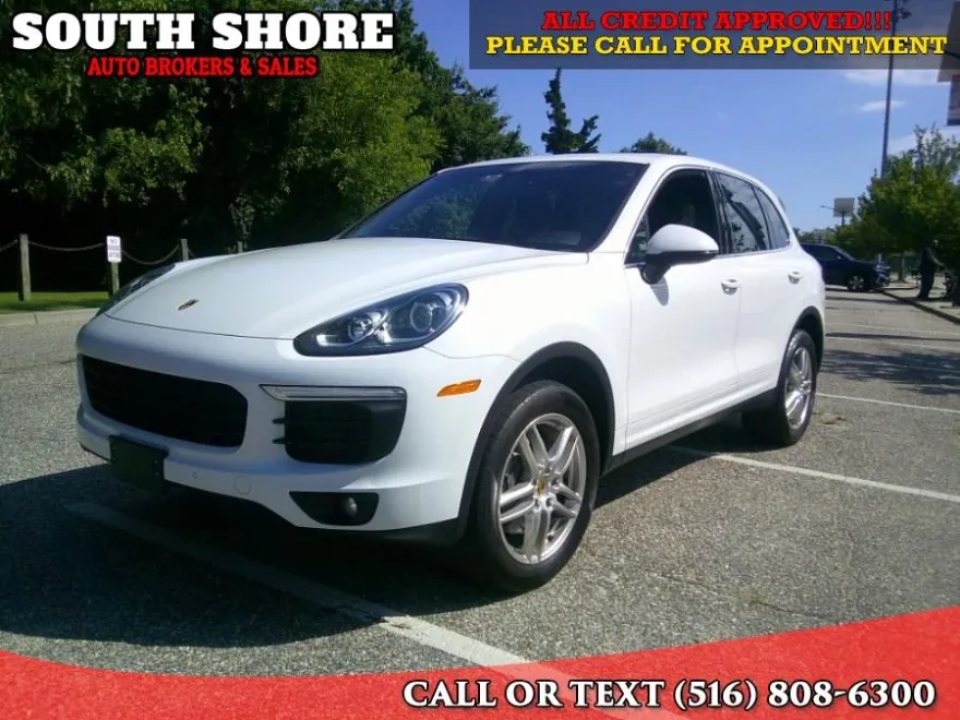 2016 Porsche Cayenne photo 1