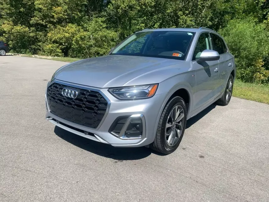 2023 Audi Q5 45 S line Premium photo 1