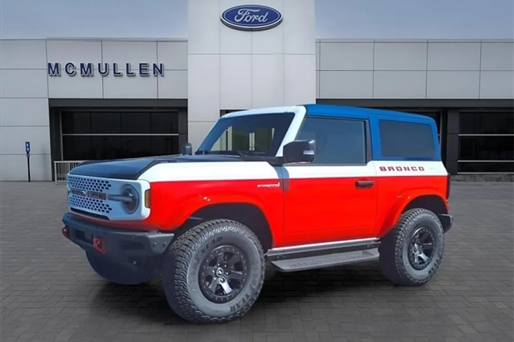 2025 Ford Bronco First Edition photo 1
