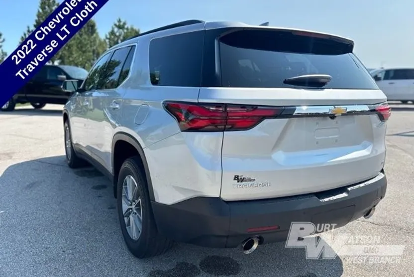 2022 Chevrolet Traverse 1LT photo 1
