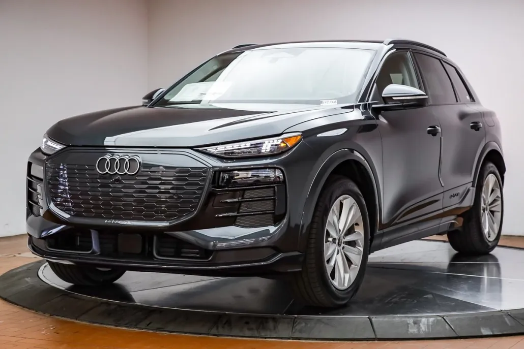 2025 Audi Q6 E-tron Premium Plus photo 1