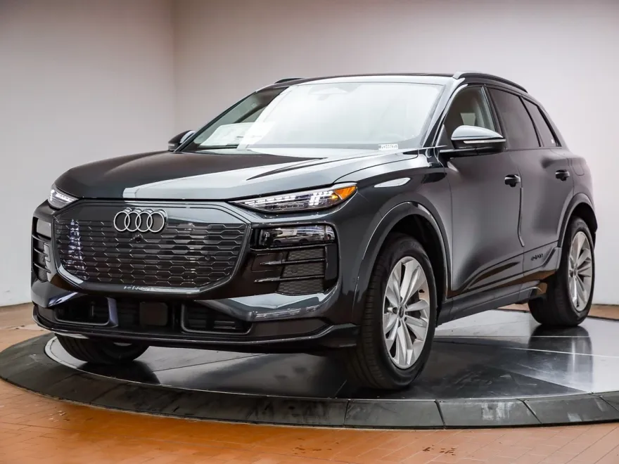 2025 Audi Q6 E-tron Premium Plus photo 1