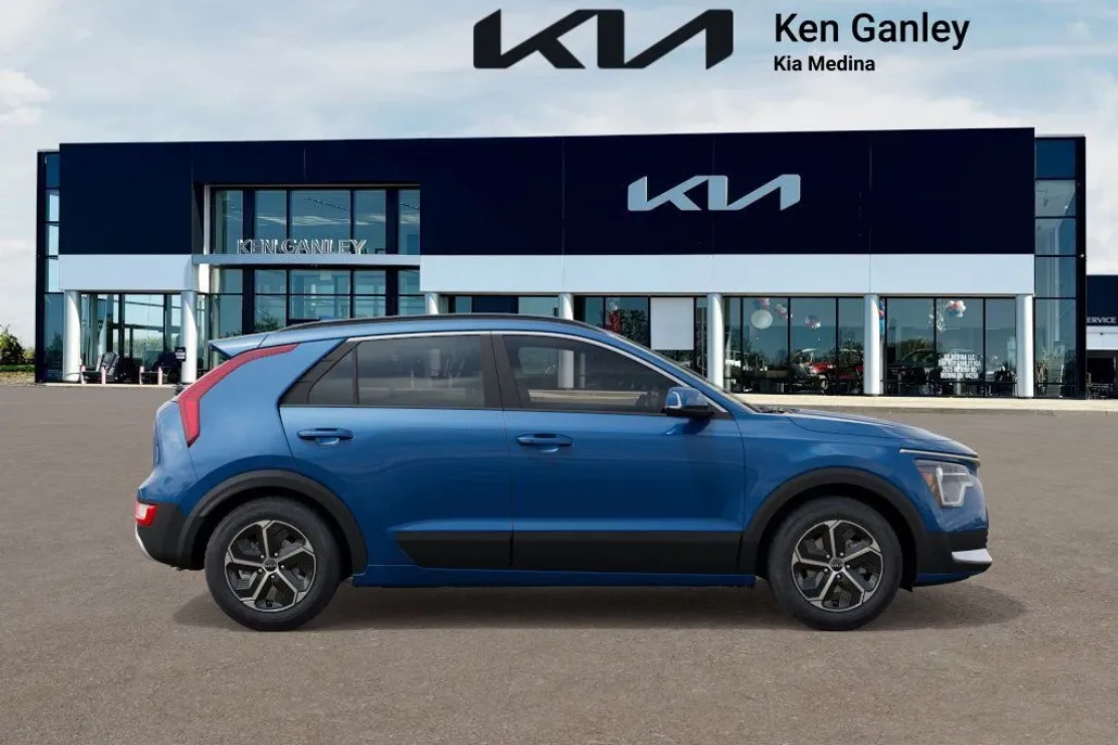 2025 Kia Niro EX photo 1