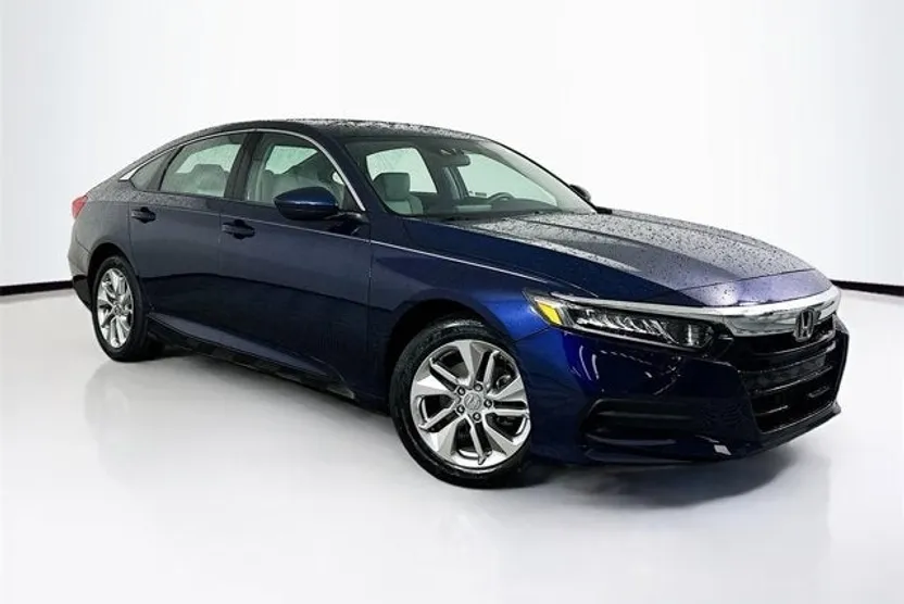 2019 Honda Accord LX 1.5T photo 1
