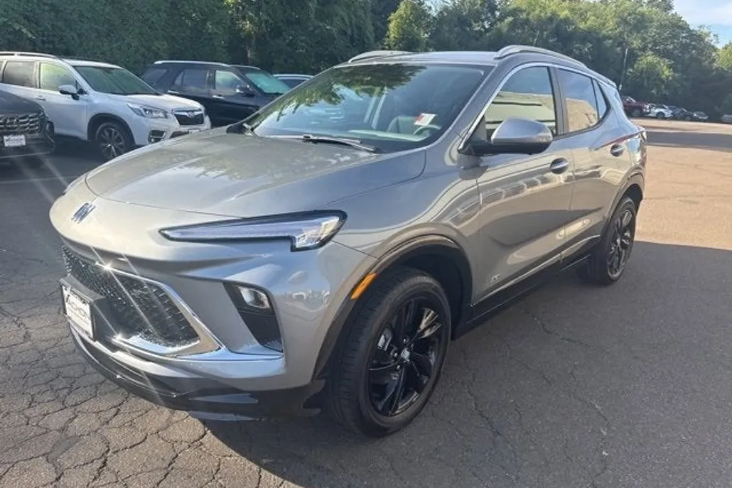 2026 Buick Encore GX Sport Touring photo 1