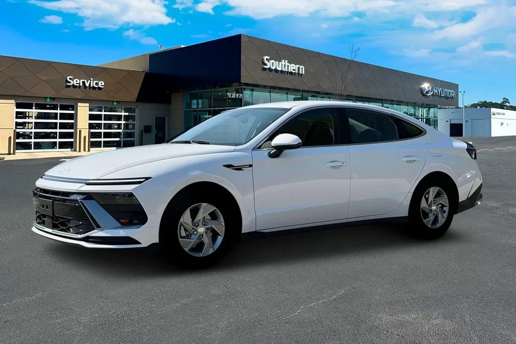 2025 Hyundai Sonata SE photo 1