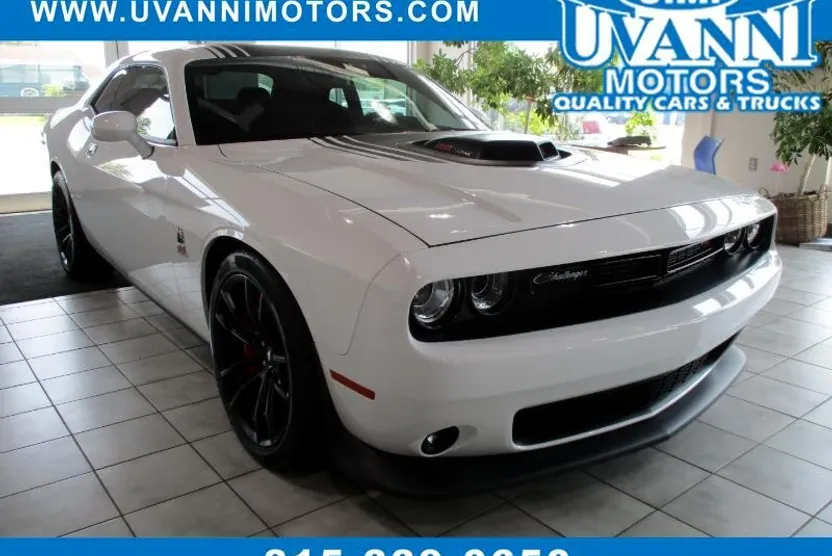 2021 Dodge Challenger R/T Plus Shaker photo 1