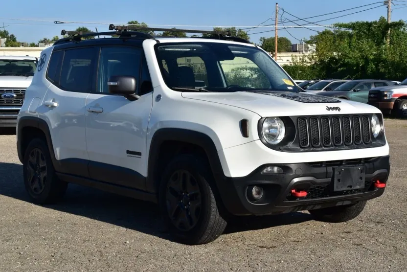 2017 Jeep Renegade Trailhawk photo 1