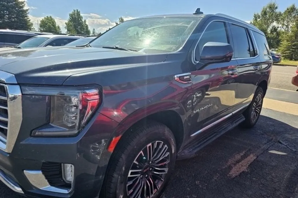 2021 Gmc Yukon SLT photo 1