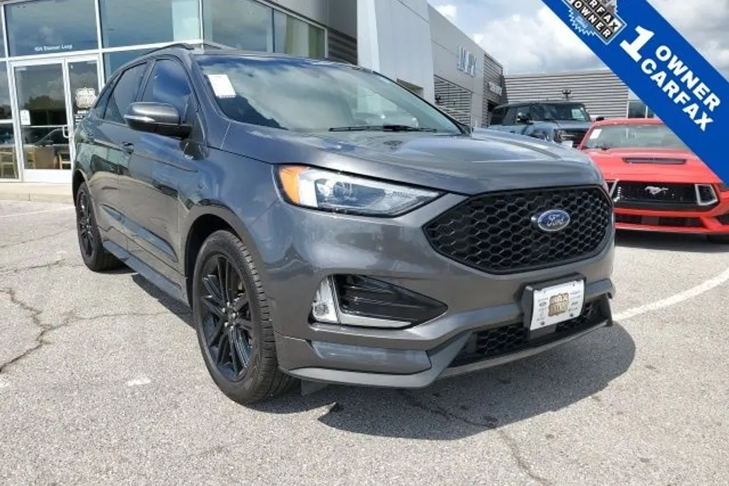 2020 Ford Edge ST photo 1