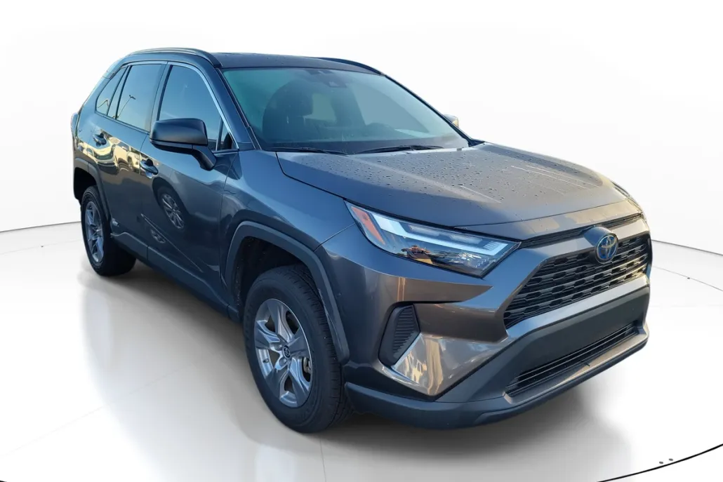 2024 Toyota RAV4 Hybrid LE photo 1