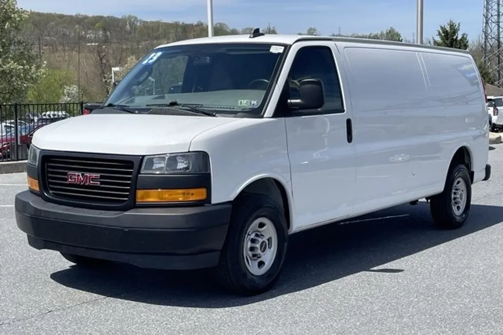 2023 Gmc Savana Cargo 2500 photo 1