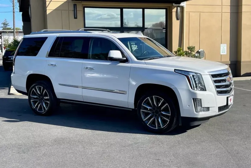 2017 Cadillac Escalade Premium Luxury photo 1