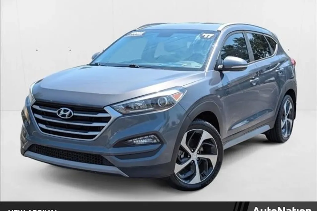 2017 Hyundai Tucson Sport photo 1