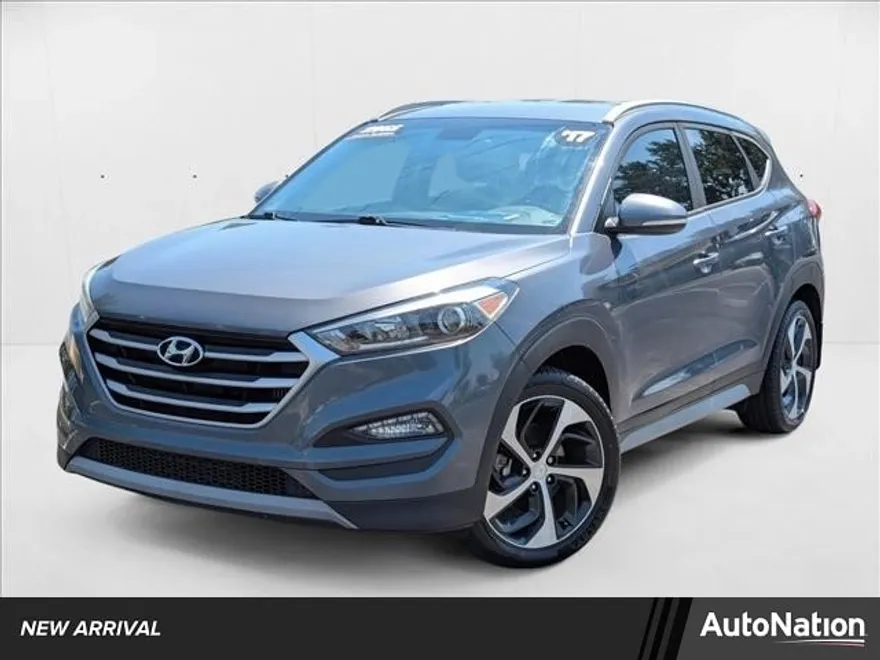 2017 Hyundai Tucson Sport photo 1