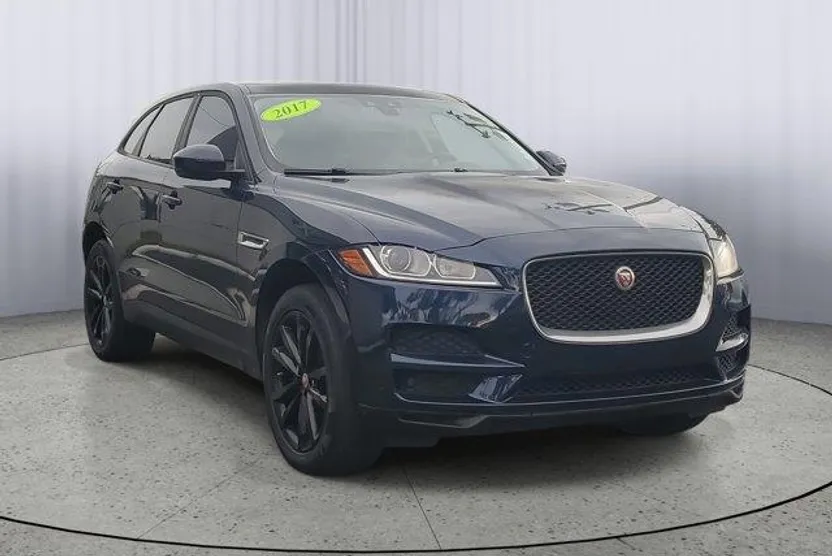 2017 Jaguar F-PACE Premium photo 1