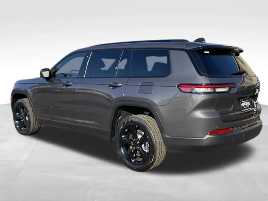 2025 Jeep Grand Cherokee Limited photo 1