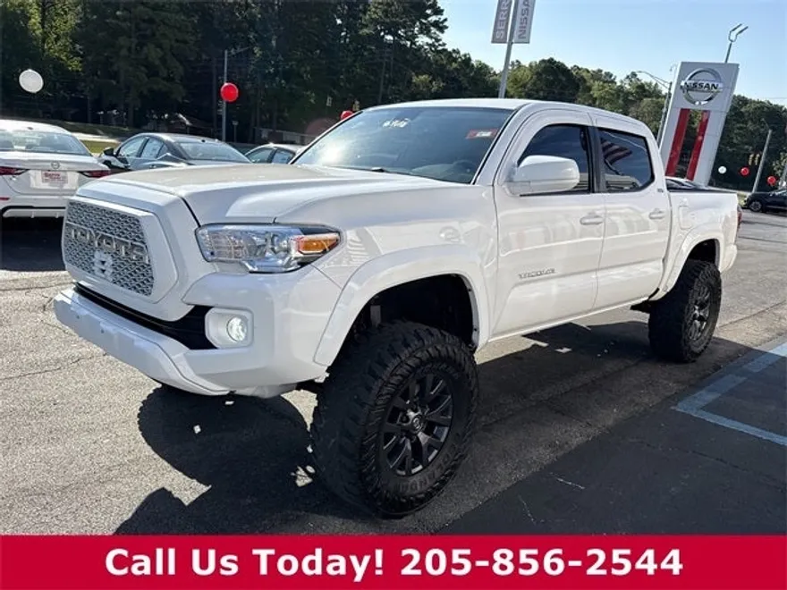 2021 Toyota Tacoma SR5 V6 photo 1