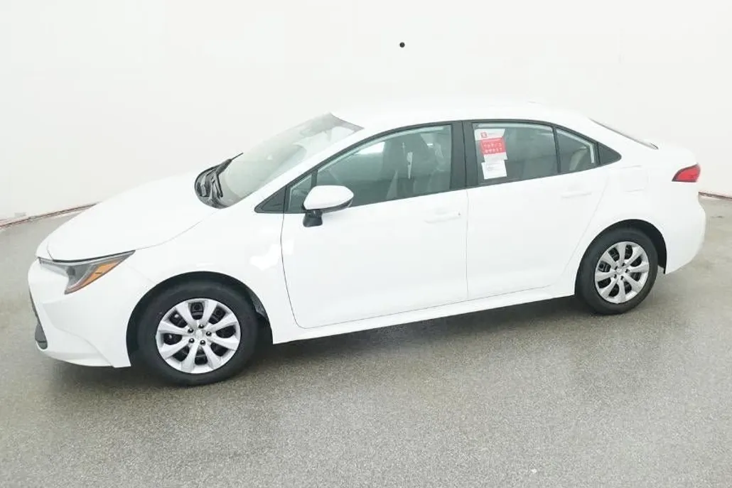 2026 Toyota Corolla LE photo 1