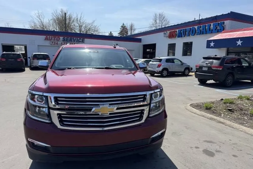 2016 Chevrolet Suburban LTZ photo 1