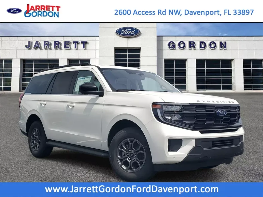 2025 Ford Expedition photo 1
