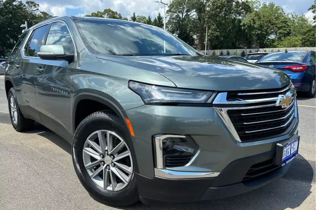 2023 Chevrolet Traverse Cloth 1LT photo 1