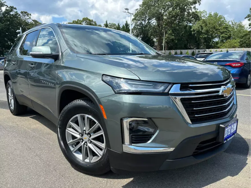 2023 Chevrolet Traverse Cloth 1LT photo 1