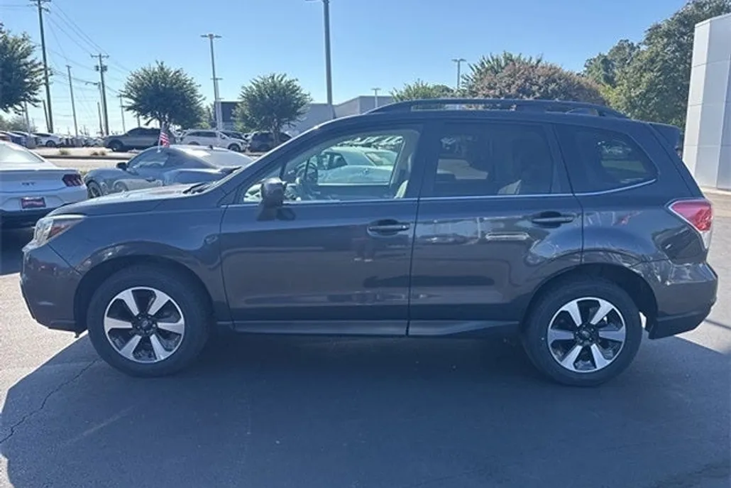 2024 Subaru Crosstrek Premium photo 1