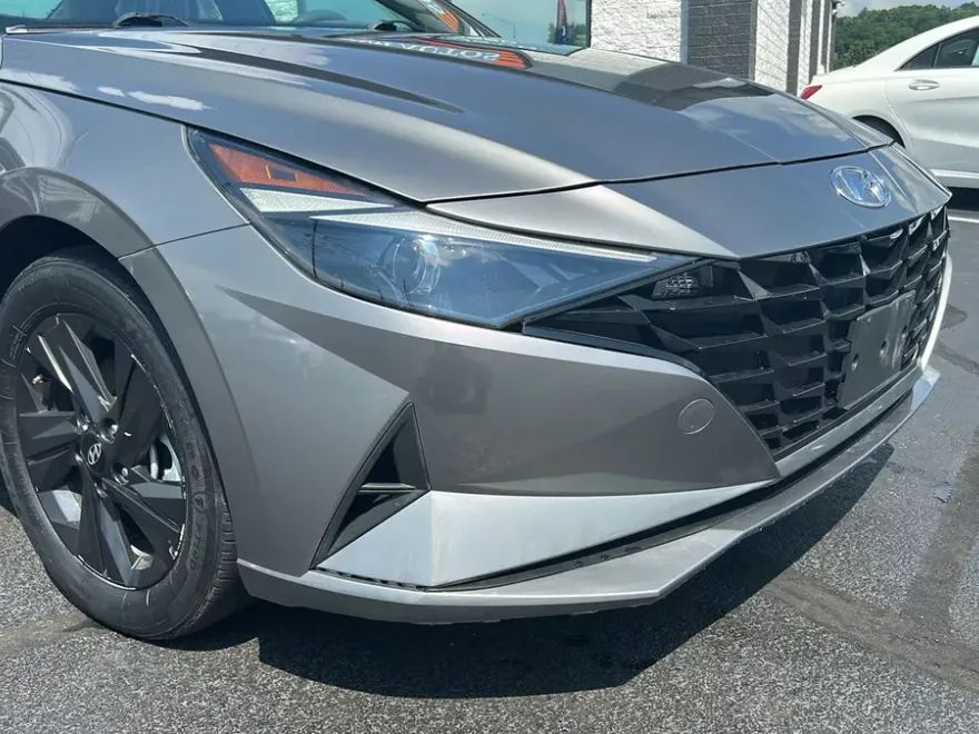 2022 Hyundai Elantra Blue photo 1
