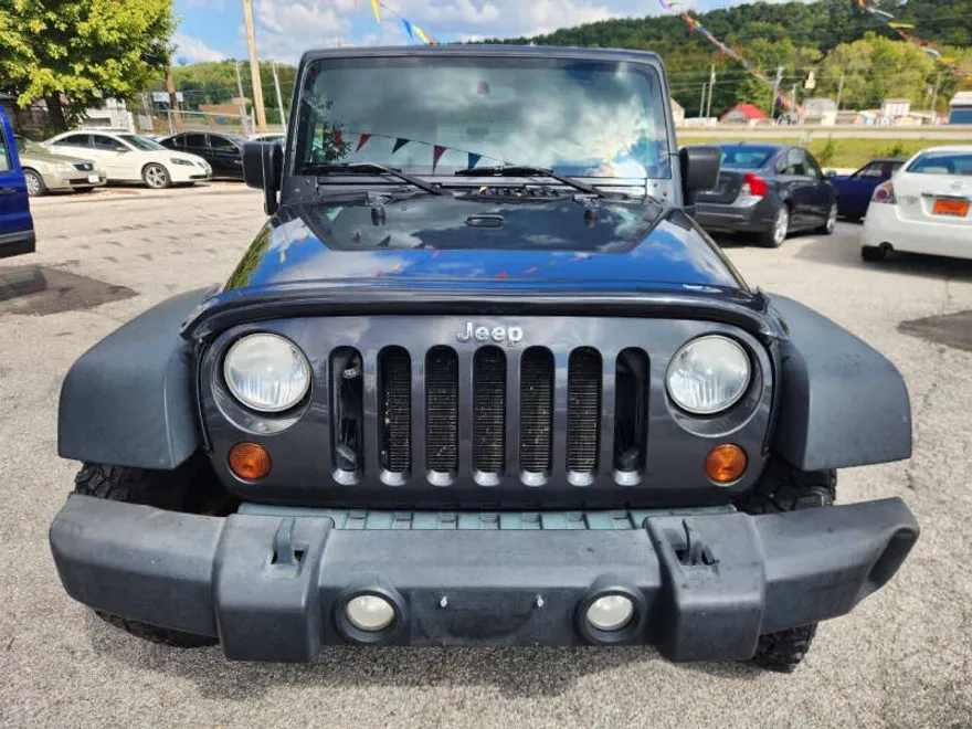 2010 Jeep Wrangler Unlimited Sport photo 1