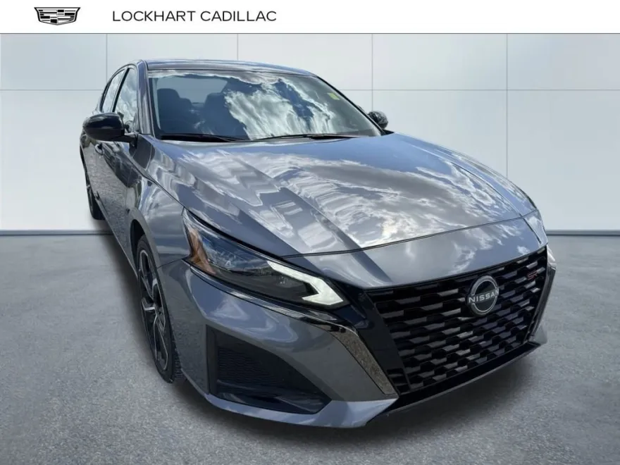 2024 Nissan Altima 2.5 SR photo 1
