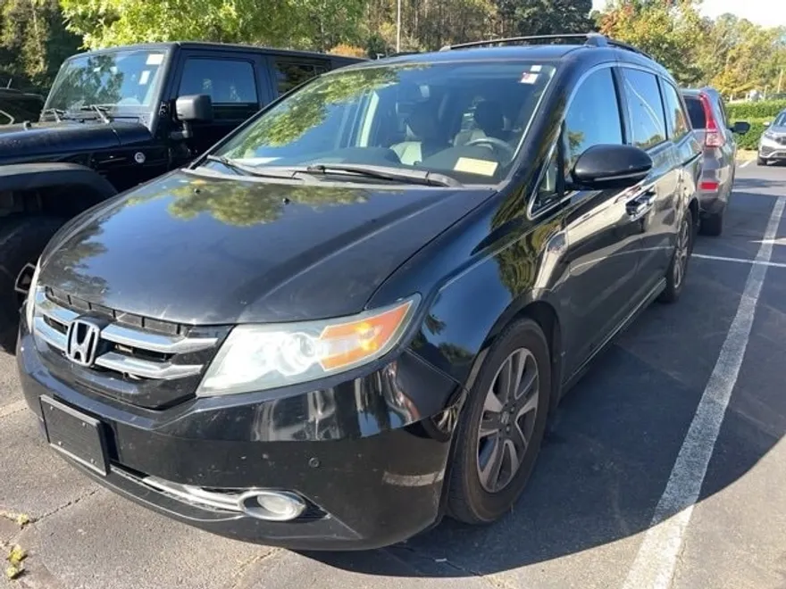 2015 Honda Odyssey Touring Elite photo 1