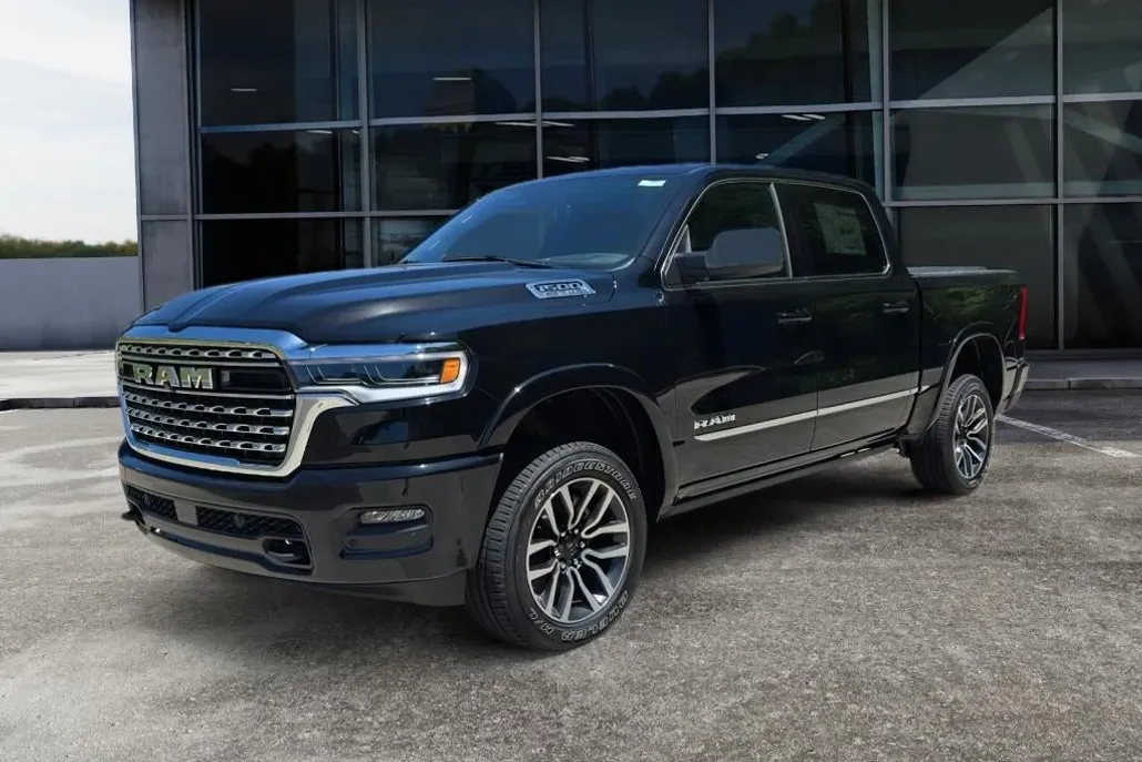 2025 Ram 1500 Limited photo 1