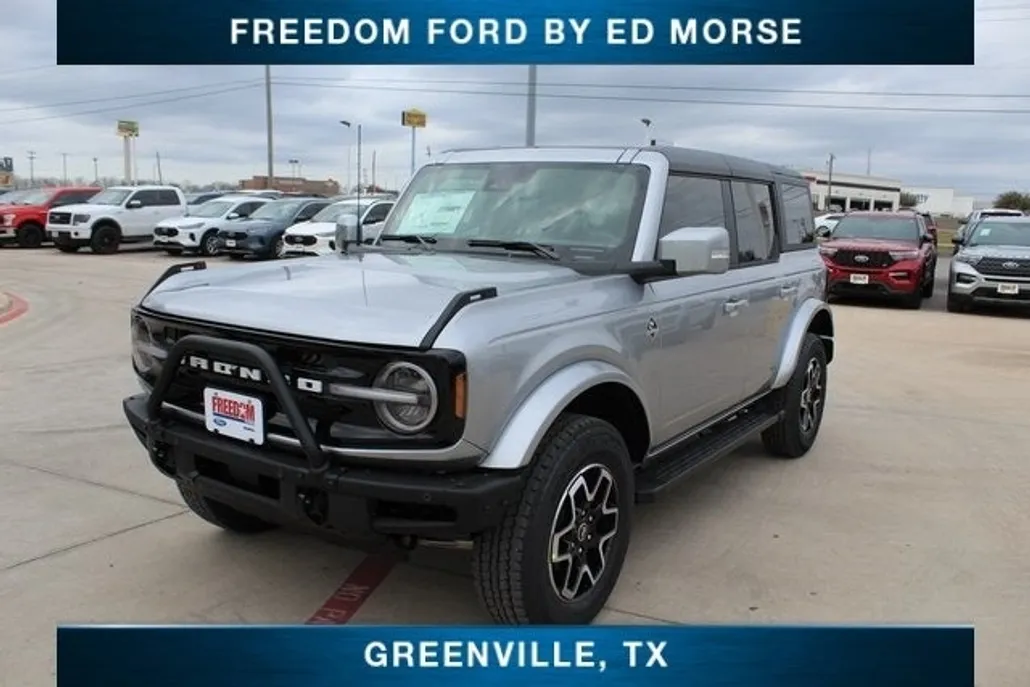 2024 Ford Bronco Outer Banks photo 1