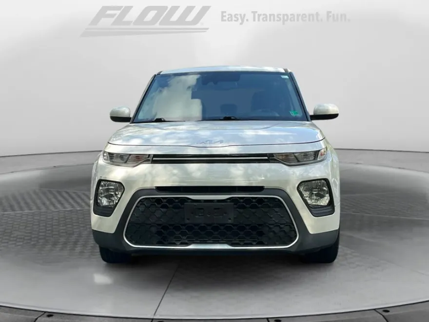2022 Kia Soul S photo 1