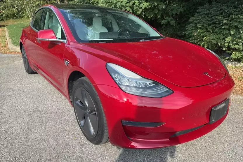 2019 Tesla Model 3 Long Range photo 1