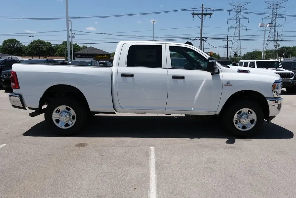 2024 Ram 3500 Tradesman photo 1