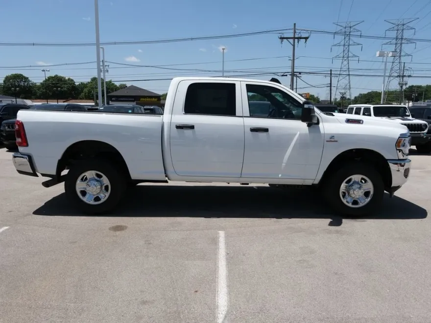 2024 Ram 3500 Tradesman photo 1