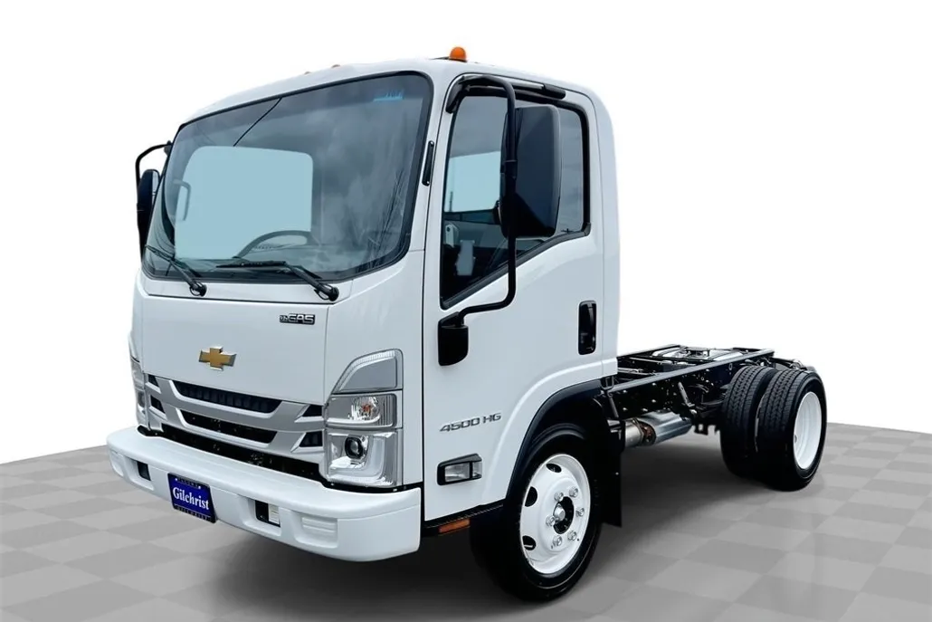 2025 Chevrolet Silverado 4500HD photo 1