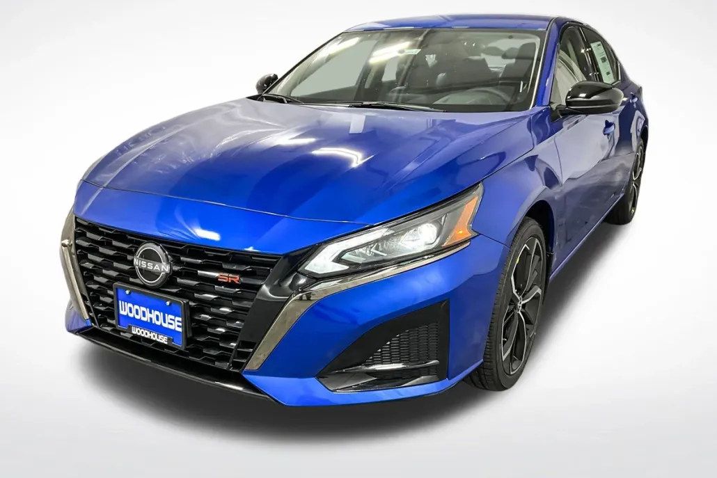 2025 Nissan Altima 2.5 SR photo 1